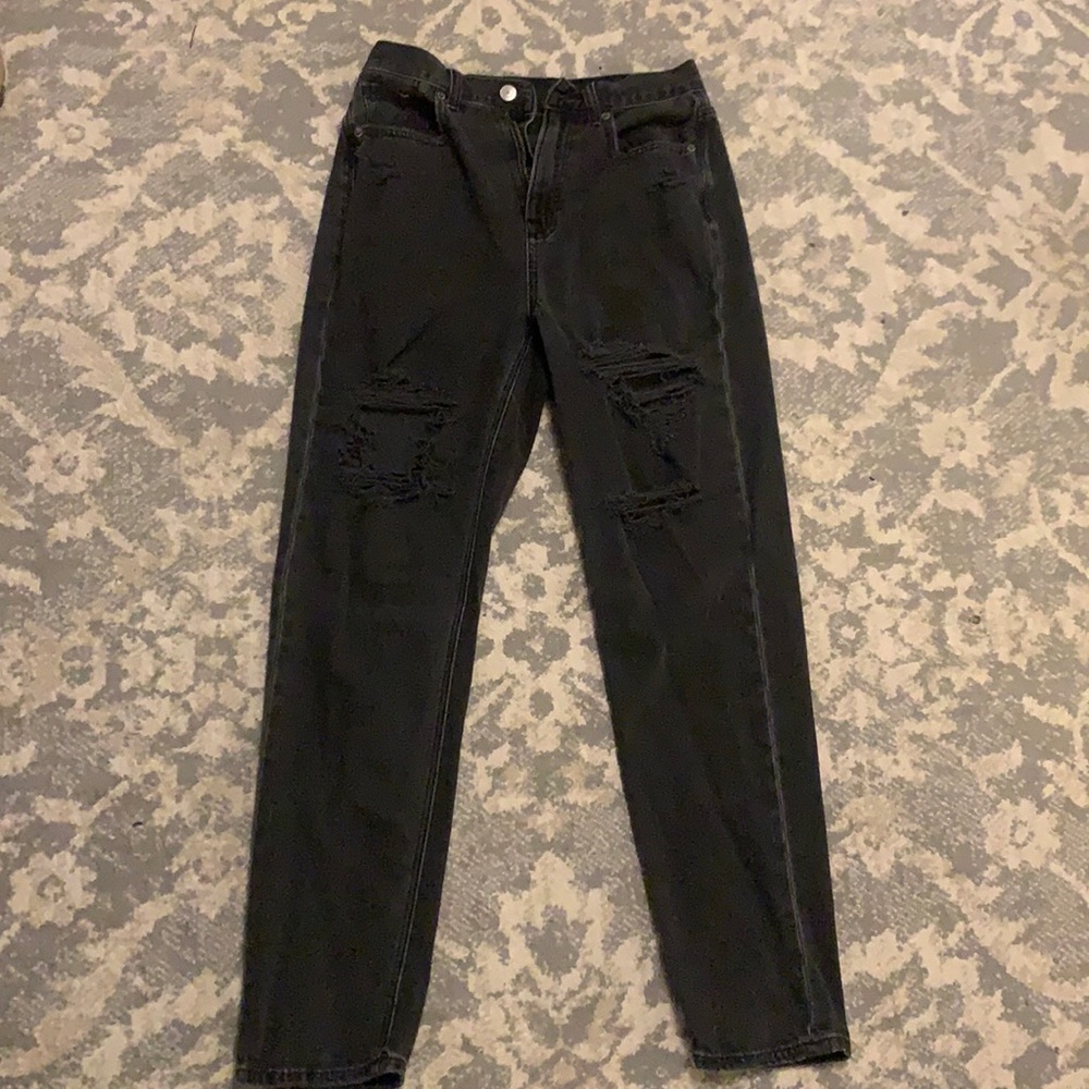 American Eagle Ripped Jeans!🖤